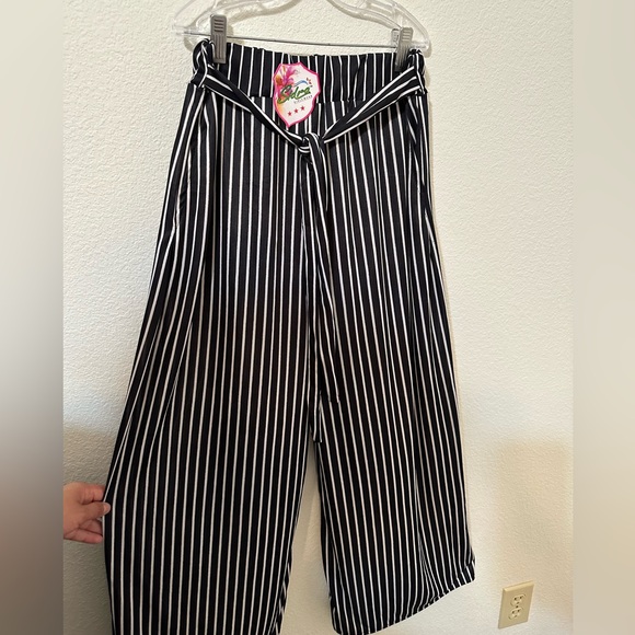 SIDRA Wide Leg Trouser Pants With Waist Tie & Black/White Stripes NWT - Picture 2 of 5